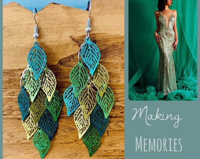 Green leaf earrings*Green hanging earrings*Green silver earrings*Long drop earrings Boho style*Green leaf earrings*Long light earrings