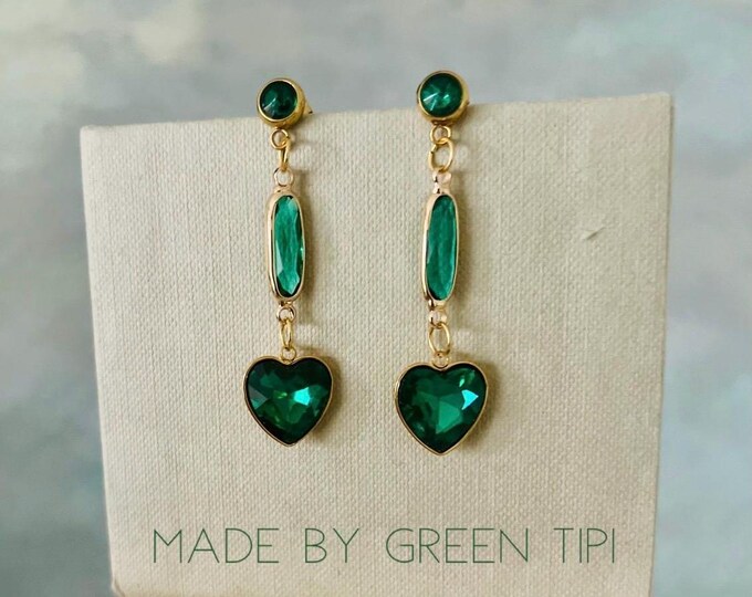 Stud earrings emerald green with heart pendant, dark green hanging earrings, hanging earrings gold green, earrings glass crystal with zirconia stone green