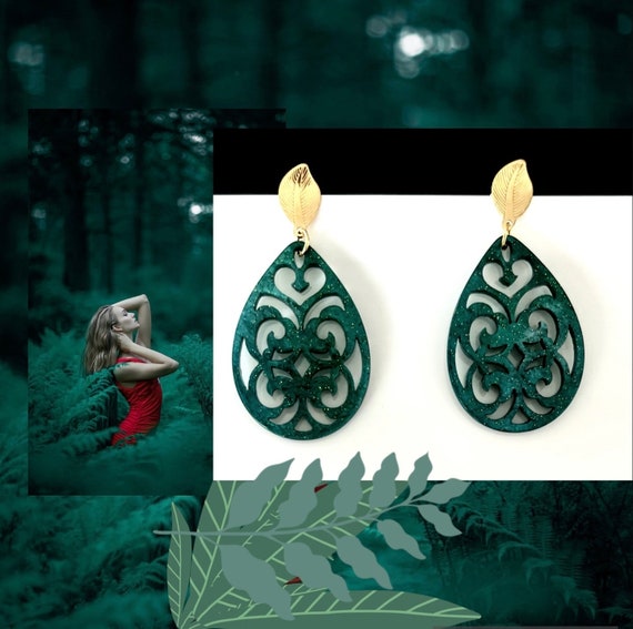 Resin drop earrings hanging gold green/dangle earrings light emerald green/green statement ornament earrings glam/leaf/boho party wedding