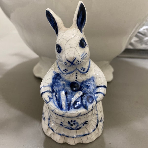 Dedham Pottery Rabbit