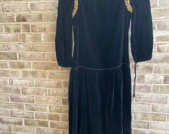 Vintage dress Mary McFadden designer black velvet puffed sleeve gold braid detail 1980 80s size small medium 6 8 10