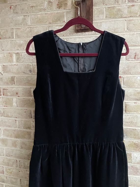 Plus size vintage dress velvet black 1980 80s hol… - image 3
