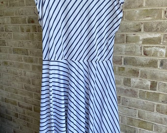 Plus size vintage dress navy blue white stripe fit flare sundress cap sleeves 1980 80s hippie hippy boho sailor nautical July 4 size 22 xxl