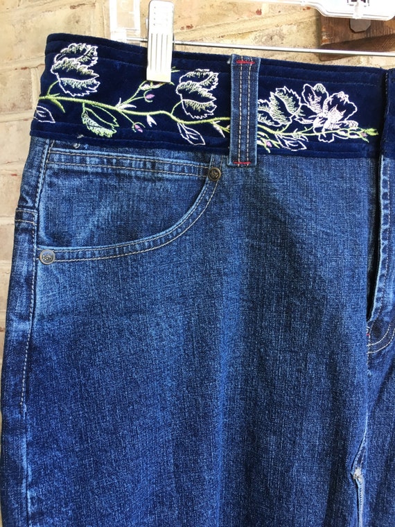 Ornament print jean skirt