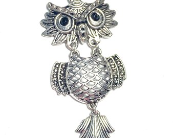 Retro Silver Owl Pendant or Charm for Owl Jewelry, Necklace, Keychain, Accessories; Gift for Owl Lover