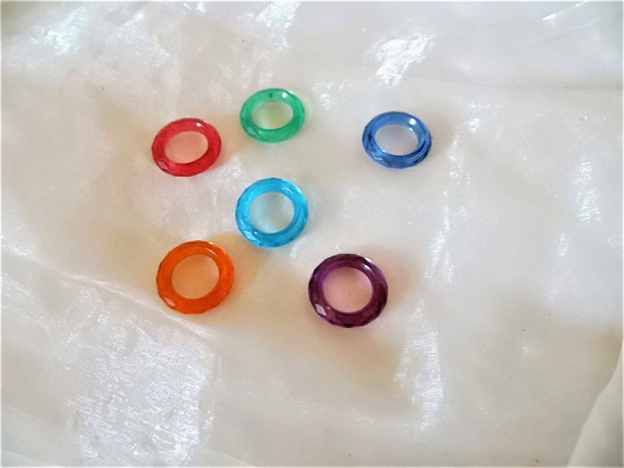 Vintage plastic ring small ground ring classic statement Etsy