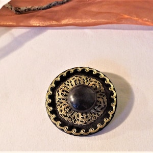 Brosche schwarz/gold mit Verzierungen, Witwen-Trauerschmuck 80er Jahre, Geschenk Frauen, ART 613353474