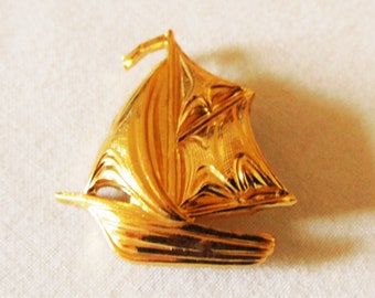 small light brooch sailing ship for water sports enthusiasts as a gift for boating enthusiasts sailors from the 80s