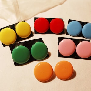 Eenvoudige vintage oorclips van kunststof in zes verschillende kleuren zonder metaal, cadeau voor vrouwen uit de jaren 80, ART 627192403