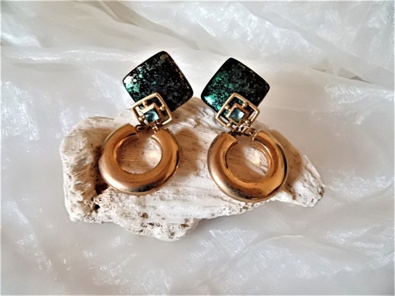 Vintage ear clips, square green/- or red/gold ton… - image 2