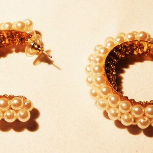superschöne opulente Vintage Ohrringe Perlen Halbcreolen als Ohrclip,stecker der 80er Jahre, Geschenk für Frauen, Hochzeit Bild 4