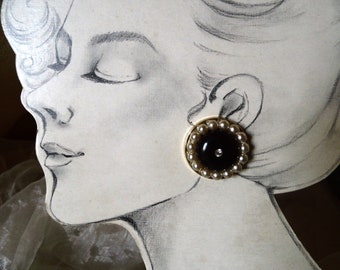 Élégant clip d'oreille en perles noir/blanc avec cristal des années 80, opulent pour un mariage