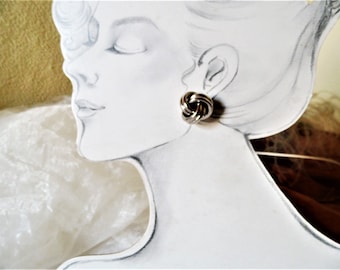 elegant gold or silver-colored vintage ear clip, twisted, classic, elegant, gift for women, earrings from the 80s, boho