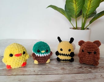 Gehäkelte mini Tiere, Ente, Küken, Biene,  Bär gehäkelt aus Plüschgarn, Amigurumi, Plüschtier, handgemacht
