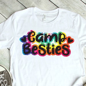 Camp Besties Shirt | Camp Autogramm Shirt | Camp Shirt | Sleepaway Camp Outfit | Krawatte Farbstoff Hippie Camp Shirt | Sommer-Camp-Shirt
