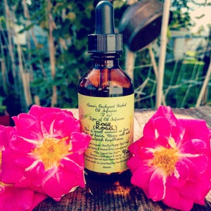 Rose Oil Infusion for Skincare Face & Body for Reducing Redness, Acne, Dryness, Inflammation, Soothes, Moisturize Tissue