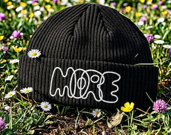 Mer broderad stickad mössa med manschett, bubbeltext minimalistisk streetwear linjekonst presenttillbehör för honom henne, enkel kreativ vinterfiskarmössa