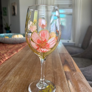 Hand-painted wine glasses, Personalized wine glasses, Hand-painted glassware, pink poppy flowers