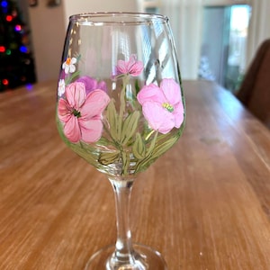 Hand-Painted wine glasses| Floral-themed| wine glasses| Elegant glassware| wild flowers| Gift for Wedding| Bride| Birthday|for her|new house