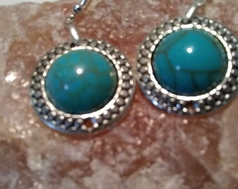 PENDIENTES DE TURQUESA/Pendientes de turquesa REDONDOS/Pendientes estilo suroeste/Pendientes de tono turquesa plateado/Pendientes únicos/Pendientes hechos a mano