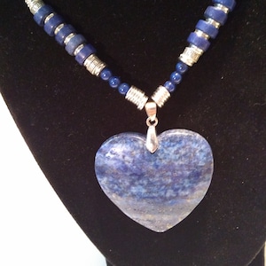 LAPIS LAZULI HEART Choker/Stone Blue Heart/Blue Beaded Necklace/Unique Necklace/Homemade Necklace/Lapis Lazuli Beaded Necklace/Blue Beads