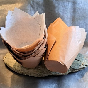 25, 50 oder 100 Stück Muffin Tulip Wrapper, Tulpenform, beige, 16x16cm