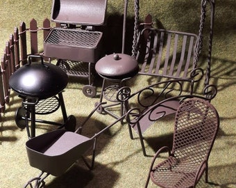 Mini Garten Metall, Garten Miniaturen, Hollywoodschaukel, Grill, Smoker, Zaun, Stuhl, Brücke Schubkarre, Kugelgrill, Wichtel, Feen