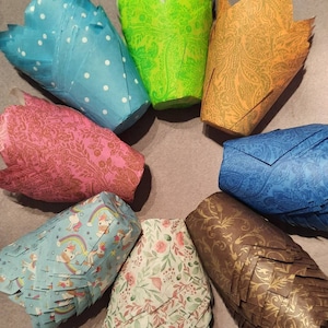 24,25, 50 o 100 pirottini per muffin, a forma di tulipano, vari motivi, 14 x 14 cm o 16 x 16 cm