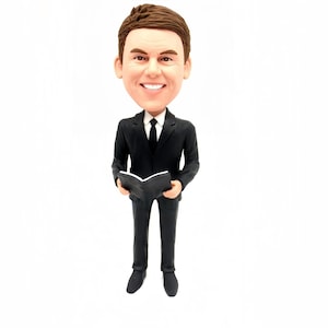 Best Officiant Ever Gifts - Custom Bobbleheads wedding gifts ideas for wedding officiant pastors - custom wedding gifts for pastors