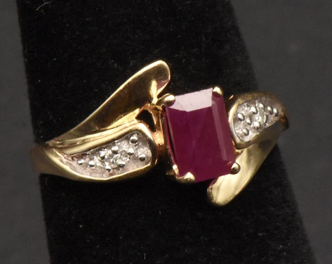 Vintage 14k Gold Ruby and Diamond Ring - Size 5 - Etsy