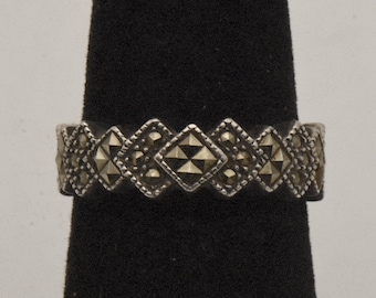 Judith Jack - Anillo de plata de ley y marcasita - Talla 6 - Piedras faltantes