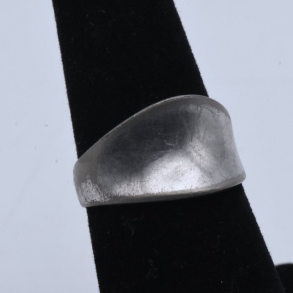 Vintage Sterling Silver Dimpled Ring - Size 6.75