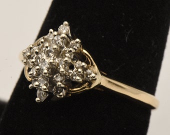 Vintage 14k Gold Diamond Cluster Ring - Size 8.25