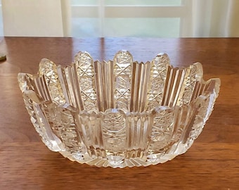 Bonbonnière vintage en verre taillé