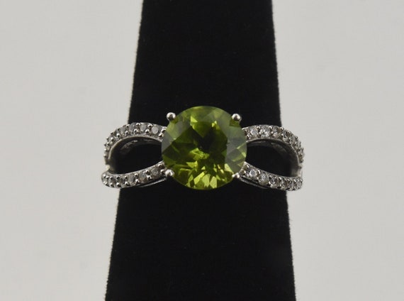 Sterling Silver Light Green Crystal Ring - Size 5 - image 1