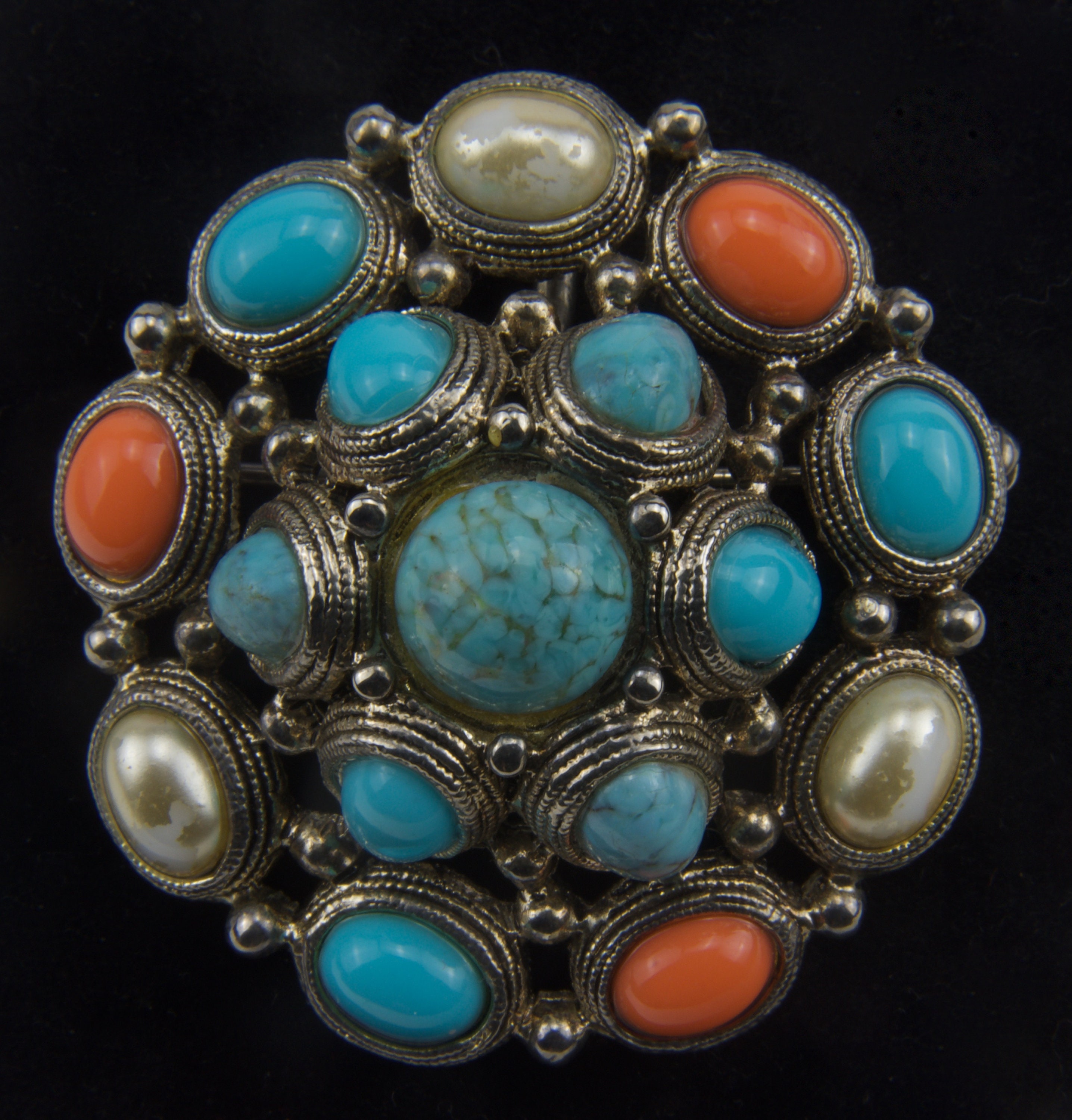 Buy Costume Jewelry Brooches Online In India -  India