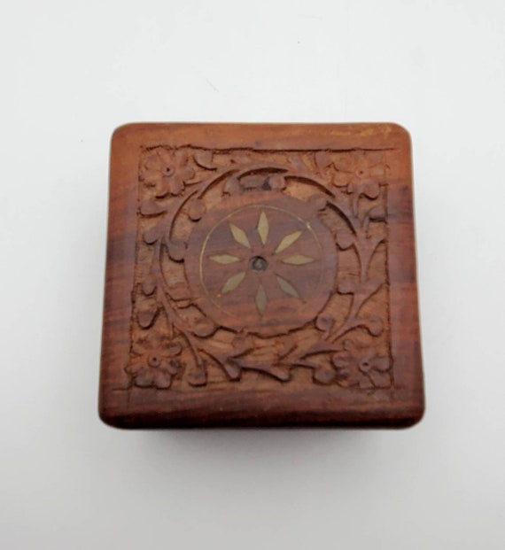 Vintage Hand Carved Wood and Brass Jewelry Box - image 3