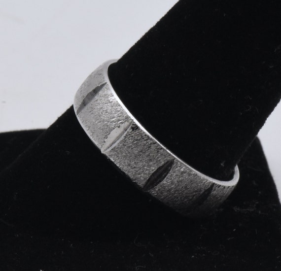 Silver Tone Brushed Metal Texture Band - Size 10.… - image 5