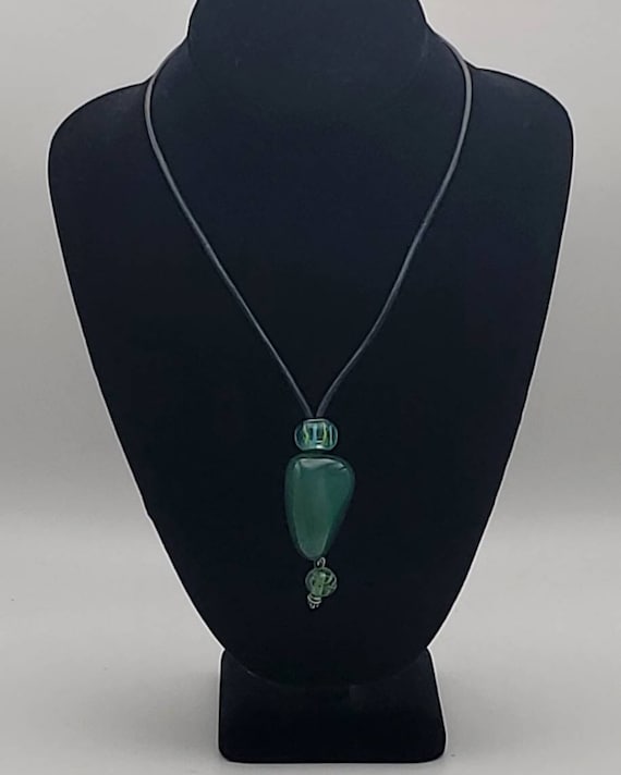 Dyed Green Agate Leather Cord Necklace