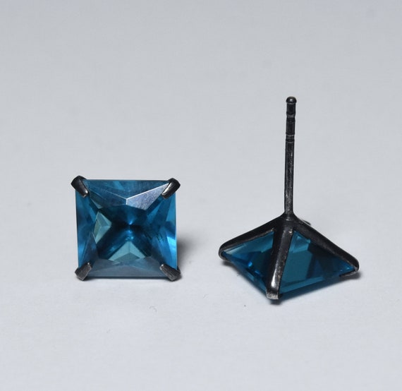 Square Cut Teal Glass Stud Earrings - image 5