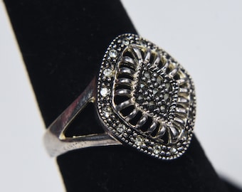 Sterling Silver Art Deco Pierced Design Marcasite and Clear Stone Ring - Size 6