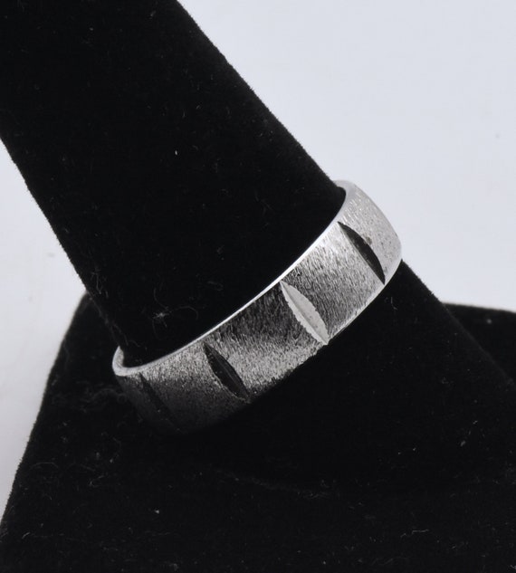 Silver Tone Brushed Metal Texture Band - Size 10.… - image 3