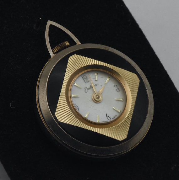 Endura top pendant watch
