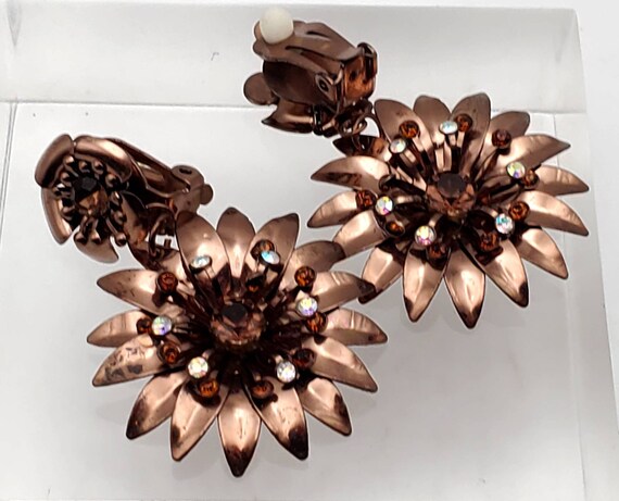 Vintage Copper Floral Clip On Dangle Earrings - image 9