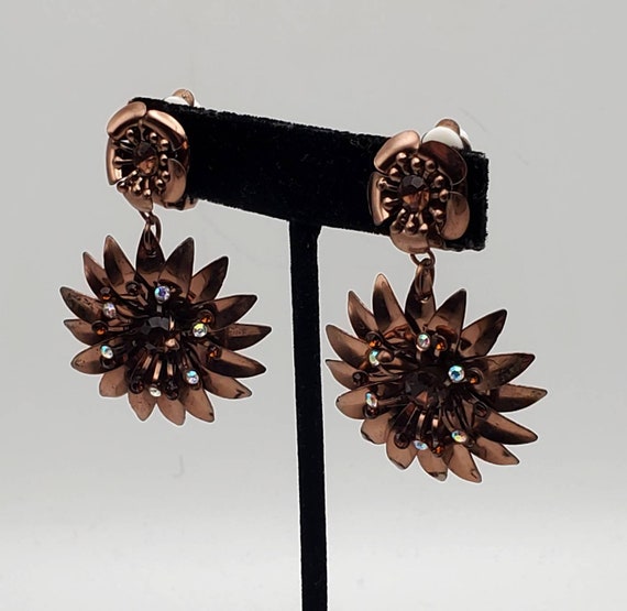 Vintage Copper Floral Clip On Dangle Earrings - image 3