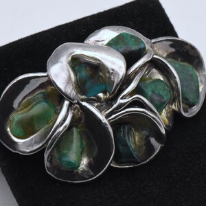 Broche floral vintage hecho a mano en plata de ley y crisocola