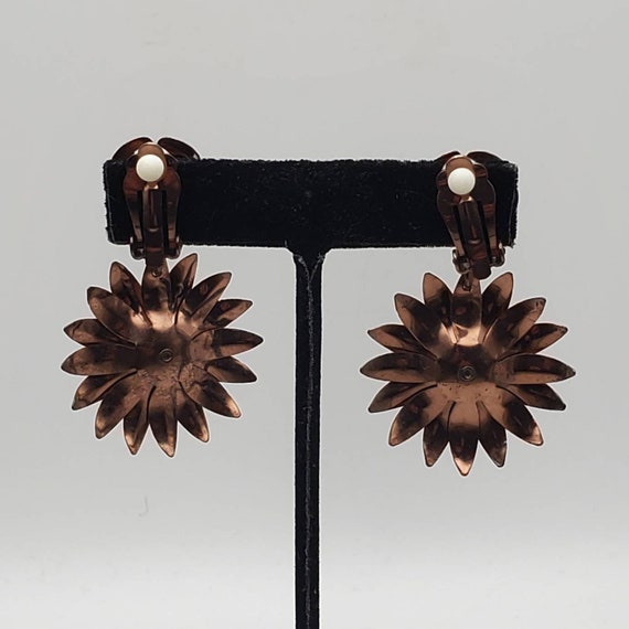 Vintage Copper Floral Clip On Dangle Earrings - image 7