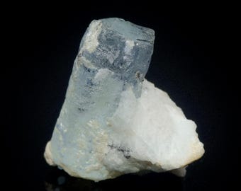 Muestra de mineral de cristal de aguamarina grabado - 15 g