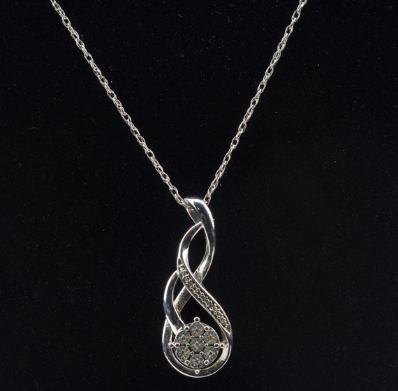 Sterling Silver Chain with Sterling Silver Pendant - image 3