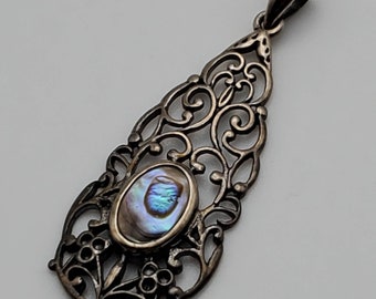 Ciondolo vintage in argento sterling con conchiglia di abalone e design traforato